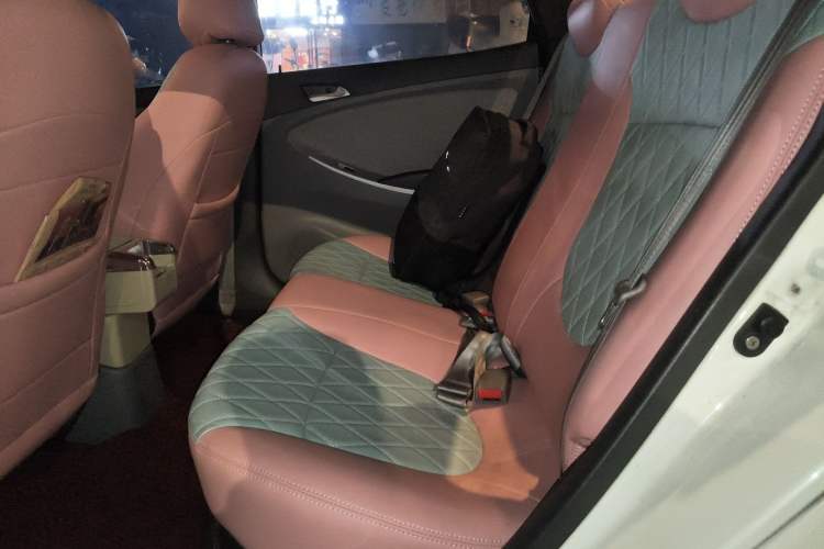 Used Hyundai Verna (older generation) 2010 Sedan 1.4L Manual Comfort GS
