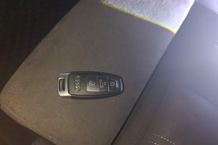 Used Audi Q4 e-tron 2022 50 e-tron quattro Visionary Edition Vehicle Key