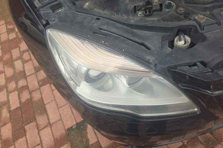 Used Mercedes-Benz R-Class 2010 R 300 L Luxury Model Right Front Headlight