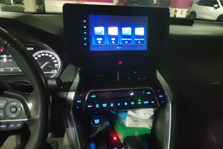 Used Toyota Harrier 2022 2.0L CVT Two-Wheel Drive Luxury Edition