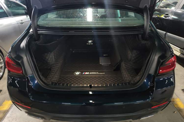 Used BMW 5 Series 2023 530Li Leading Model M Sport Package Trunk