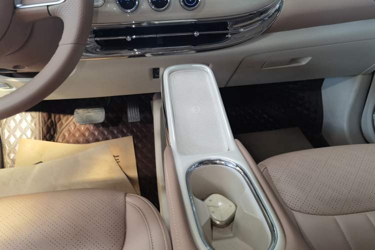 Used Wuling Bingo 2025 333 km Lingxi Deluxe Edition Gear Lever