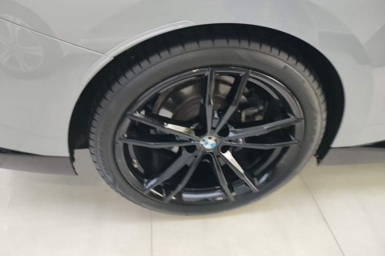 Used BMW 2 Series 2023 225i M Sport Night Edition Package Right Rear Wheel Hub