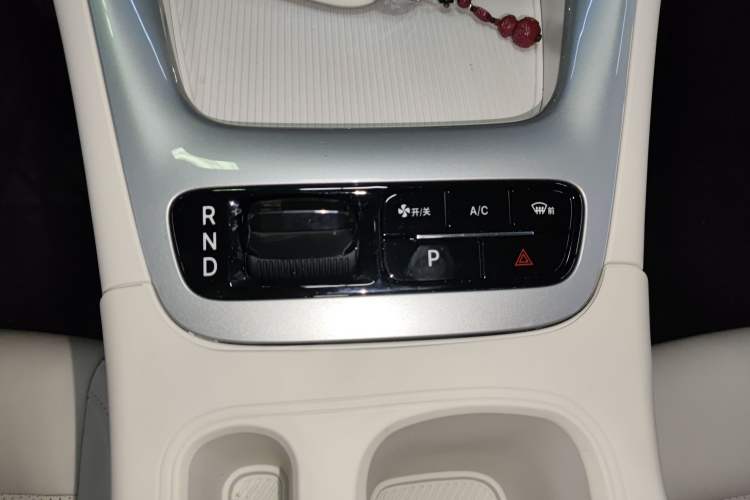 Used Geely Galaxy Geome 2025 410 km Free Version
