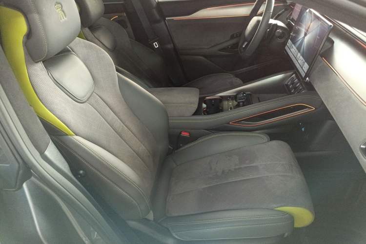 Used BYD Song L EV 2025 Intelligent Driving Version 602 km Range LiDAR-equipped All-Wheel-Drive Type Right Front Seat