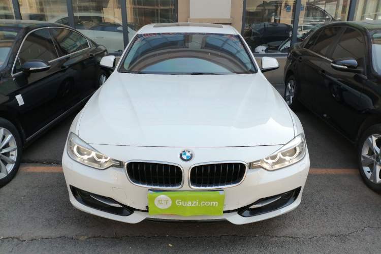 Used BMW 3 Series 2015 320i Sport Design Package
