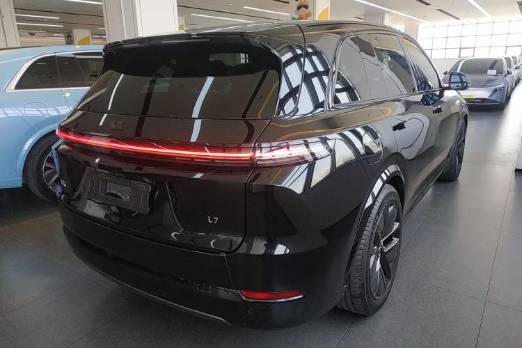 Used Li Auto L7 2024 MAX Model Rear Right 45 Deg