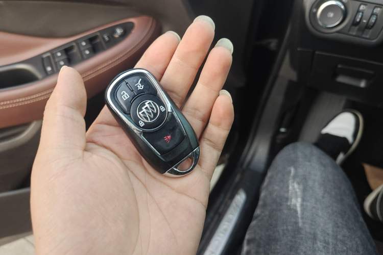 Used Buick Envision 2020 20T Two-Wheel Drive Luxury Model

