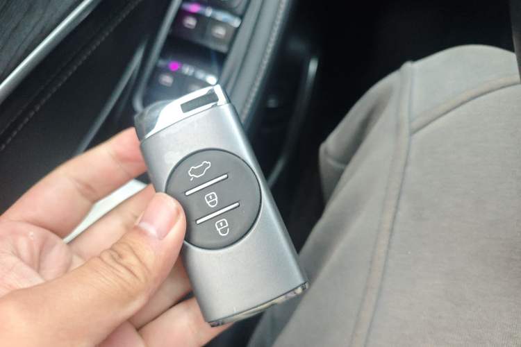 Used EXEED Zhuifeng C-DM 2022 1.5 TCI-DHT 105 km "Chengfeng Qi" Edition Vehicle Key