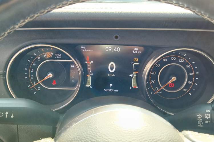 Used Jeep Wrangler 2019 2.0T Sahara Four-Door Version China VI Emission Standard