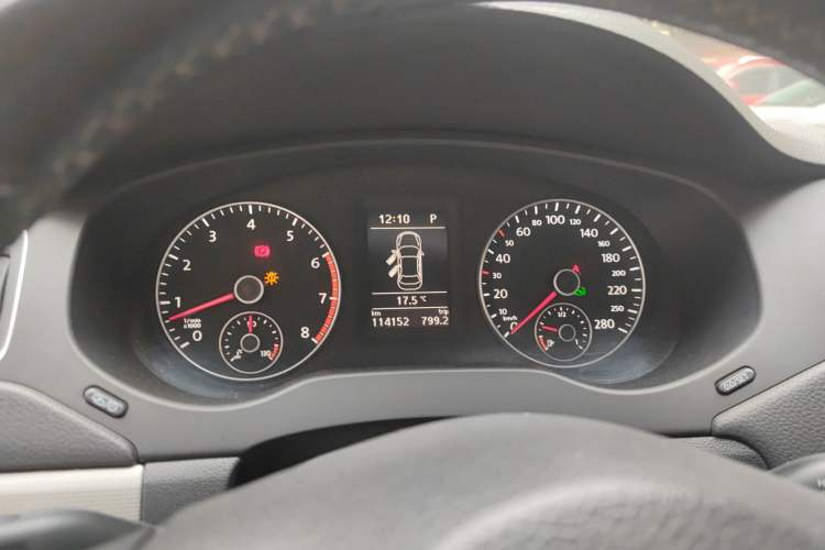 Used Volkswagen Sagitar 2014 Revised Version 1.4TSI Automatic Luxury Edition Instrument Cluster