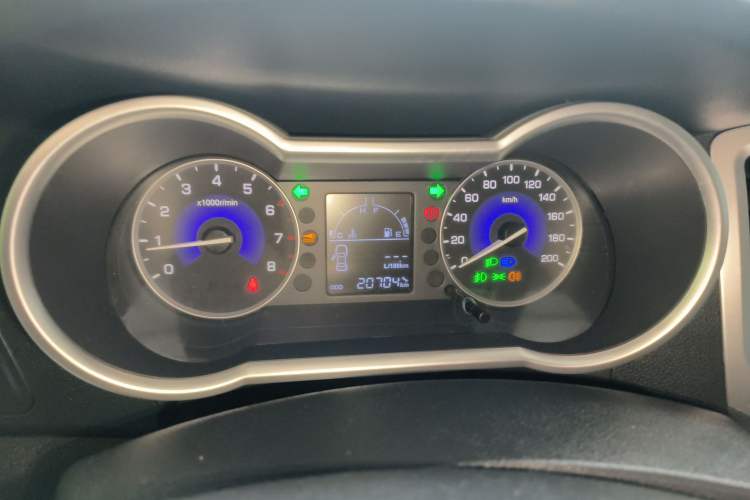 Used Dongfeng Aeolus AX3 2016 1.5L Manual ZhiKu Model
