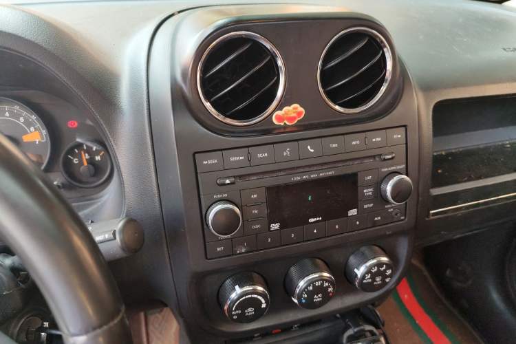 Used Jeep Patriot 2014 2.4L Sport Edition
