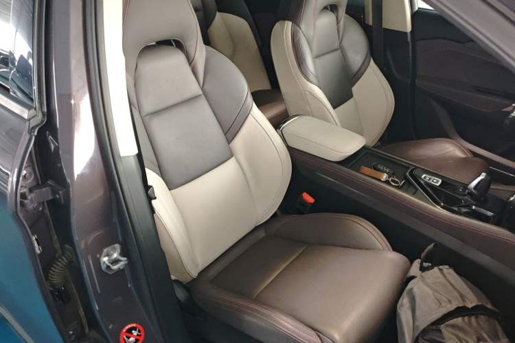 Used Lynk & Co 02 2019 High-Energy Edition 2.0T Automatic Two-Wheel Drive Shine Pro Edition China VI Standard Right Front Seat