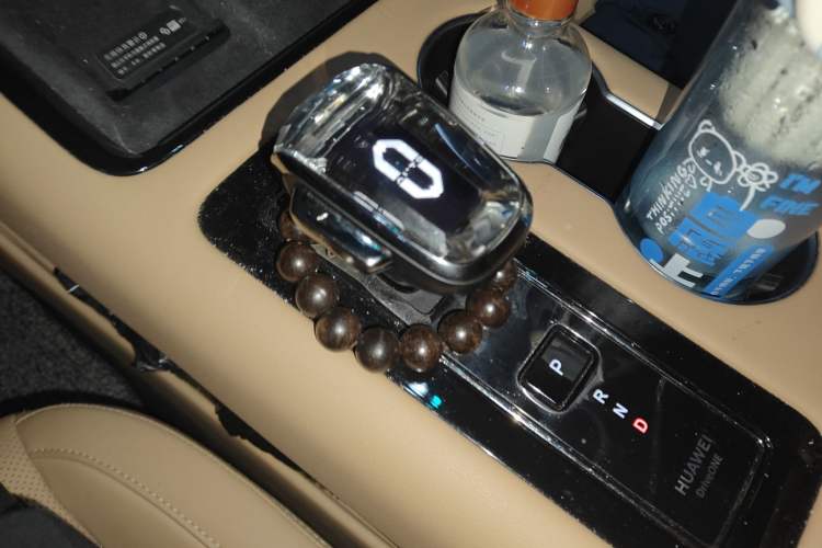 Used Hima AITO M5 2023 Extended-Range Rear-Drive Standard Version Gear Lever