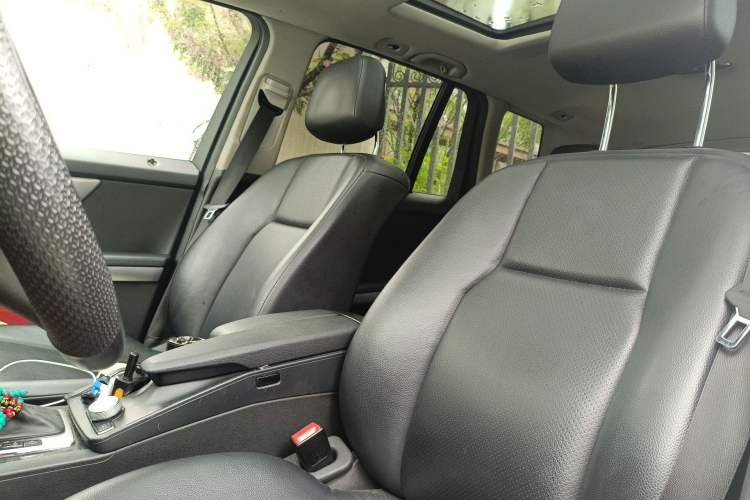 Used Mercedes-Benz GLK-Class 2012 GLK 300 4MATIC Fashion Model Left Front Seat