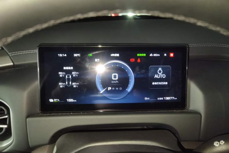 Used Formula Leopard Titanium 3 2025 501 km All-Wheel Drive Intelligent Driving Max Edition Instrument Cluster