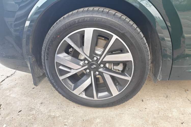 Used Li Auto L8 2023 Pro Model
