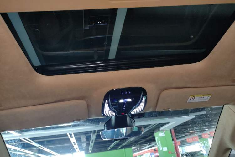 Used VOYAH Dream 2024 PHEV Ultra-Long Range Flagship Edition