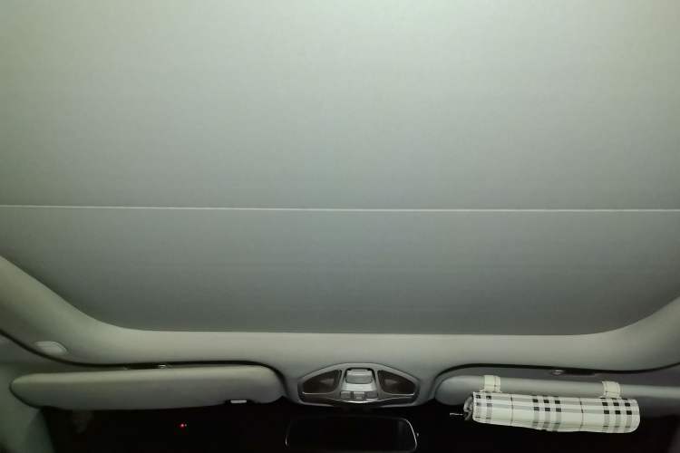 Used Hyundai Santa Fe Classic 2013 3.0L 4x4 Comfort Edition with Navigation 7 Seats Euro IV Headliner