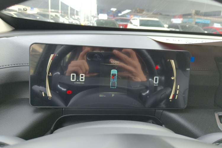 Used Great Wall King Kong Poer 2024 2.0T Automatic 8AT Diesel Two-Wheel-Drive Elite Flatbed
