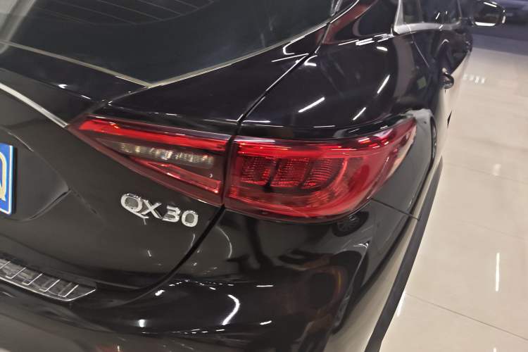 Used Infiniti QX30 2017 1.6T Two-Wheel Drive Fashion Edition