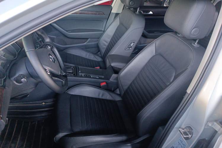 Used Volkswagen Magotan 2019 330TSI DSG Leading Model China VI Standard
