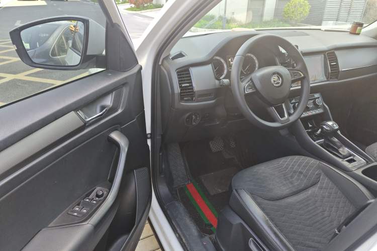 Used Skoda Kodiaq 2018 Facelifted TSI330 5-Seater Two-Wheel-Drive Comfort Edition Driver Seat