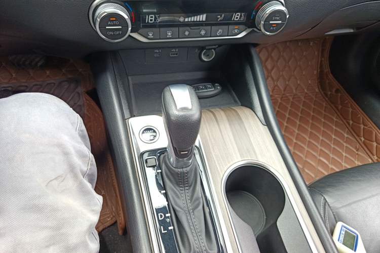 Used Nissan Teana 2021 2.0L XL Comfort Edition Gear Lever