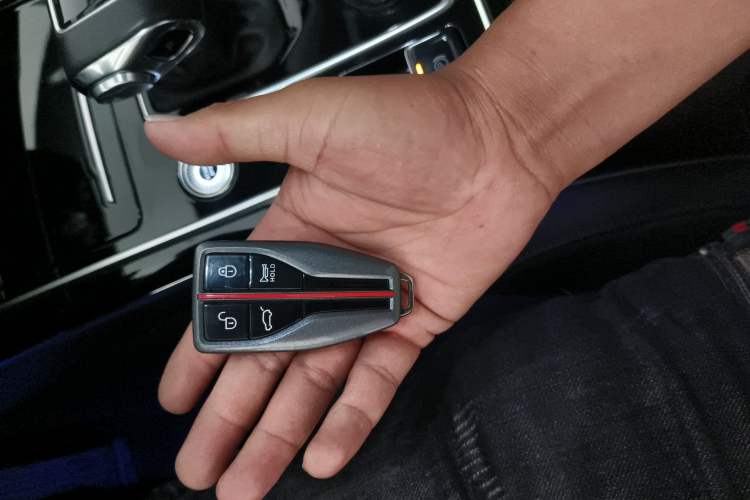 Used Hongqi HS5 2022 Revised Version 2.0T Smart Connect Flagship Edition