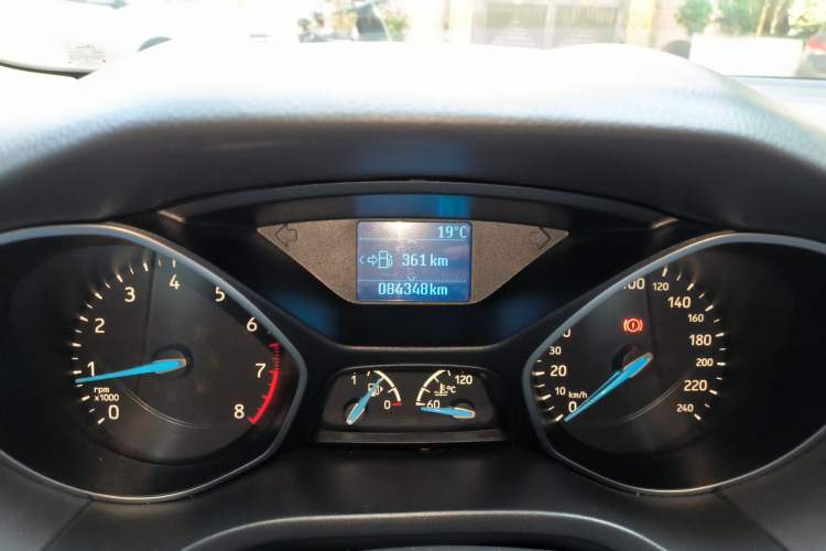 Used Ford Focus 2015 Sedan EcoBoost 125 Manual – Ultra-Style Edition