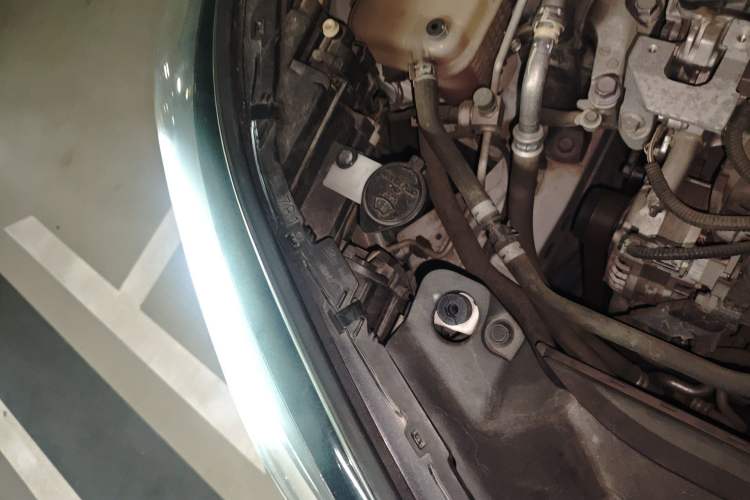 Used Toyota IZOA 2018 2.0L Yichi Edition China V Standard Right Front Headlight