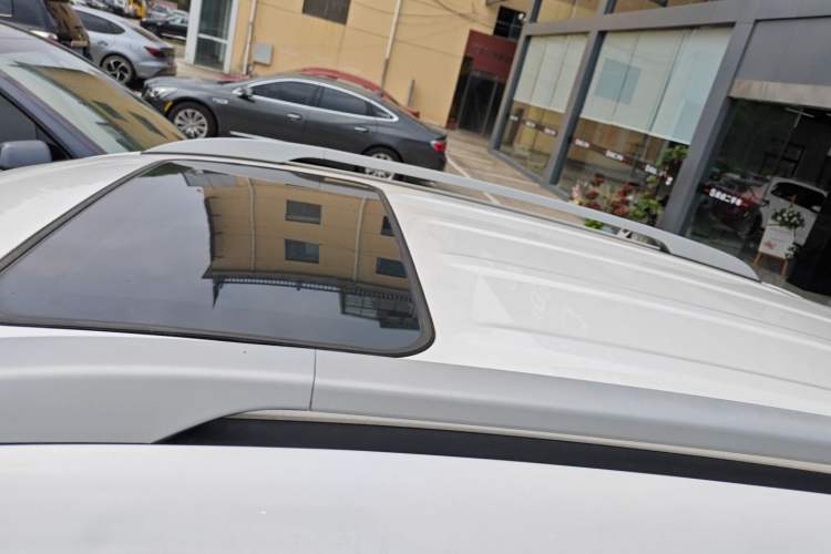 Used Hyundai ix35 2015 2.0L Automatic 2WD Smart Type China IV
