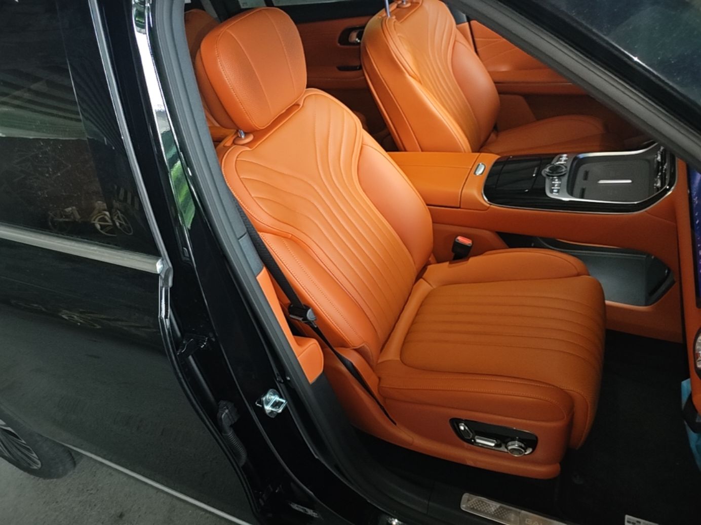 Geely Galaxy M9 2025 Model 210km Four-Wheel-Drive Leading Edition — снимка 19