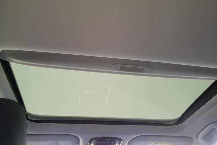 Used Toyota Harrier 2022 Dual-Engine 2.5L CVT Two-Wheel Drive Luxury Edition