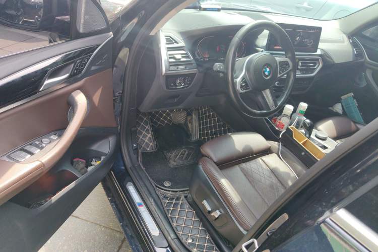 Used BMW X3 2022 xDrive25i M Sport Package Interior 3