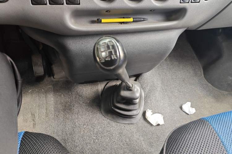 Used Ford Classic Transit 2015 2.8T Diesel Multi-Function Vehicle Short Wheelbase 6-Seater Mid-Roof Edition JX493ZLQ4 Gear Lever