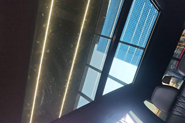 Used GAC Trumpchi GS8 2024 Linghang Series 2.0 TGDI Two-Wheel Drive Luxury Smart Connectivity Version Headliner