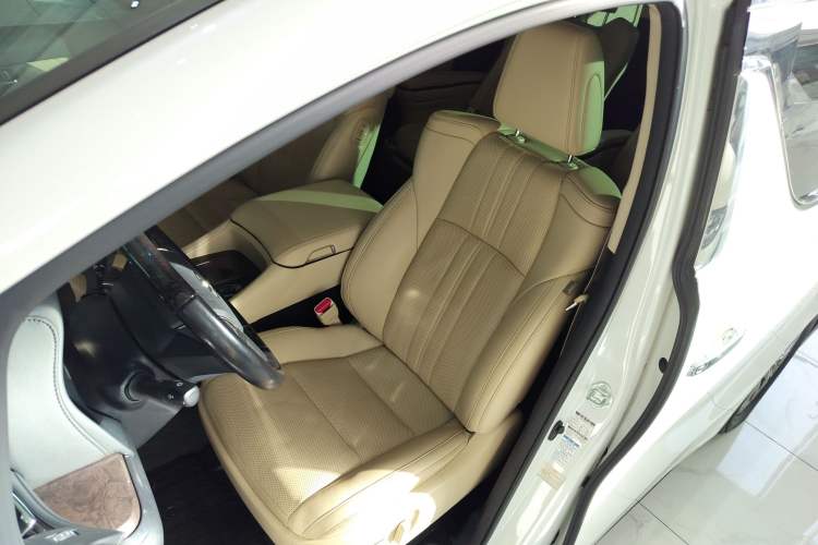 Used Toyota Alphard 2020 Dual-Engine 2.5L Prestige Edition