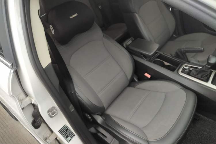 Used Qoros 3 2016 Urban SUV 1.6T Automatic Zhiyue Model Right Front Seat