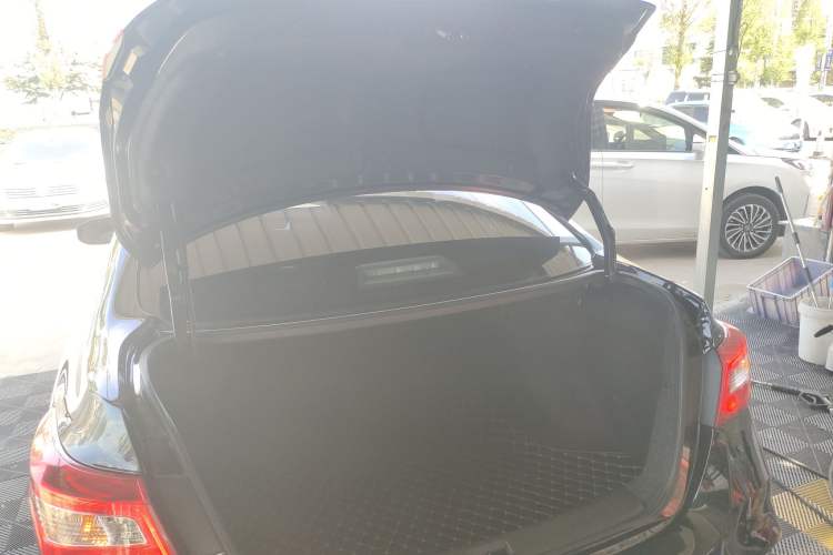 Used Nissan Sylphy 2019 Classic 1.6XE Manual Comfort Edition Trunk