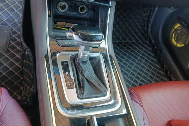 Used CHANGAN Raeton CC 2018 1.5T Automatic Zunya Model China V Standard