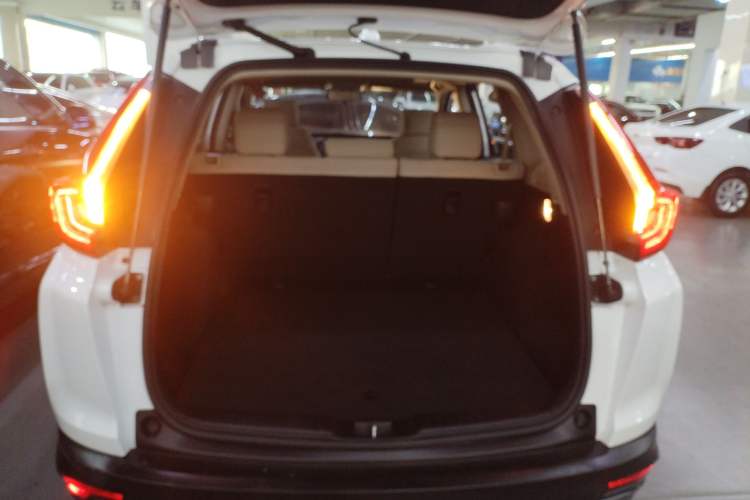 Used Honda CR-V 2017 240TURBO Manual Two-Wheel Drive Classic Edition