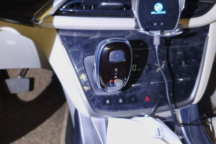 Used Buick GL8 2021 ES Landtrek 653T Comfort Edition