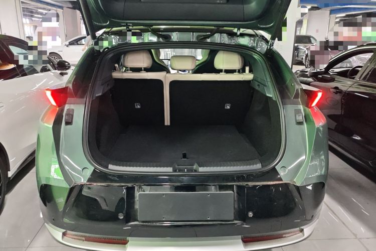 Used Lynk & Co Z20 2026 Model 430km Rear-Wheel Drive Pro Trunk