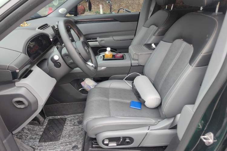 Used Zeekr 7X 2025 100 kWh Long-Range Rear-Wheel Drive with Intelligent Driving Features Left Front Seat