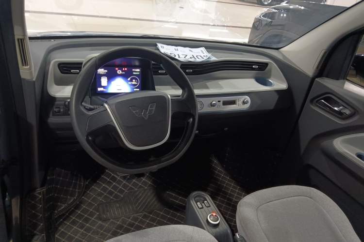 Used Wuling Hongguang MINIEV 2022 Macaron Premium Model – Lithium Iron Phosphate