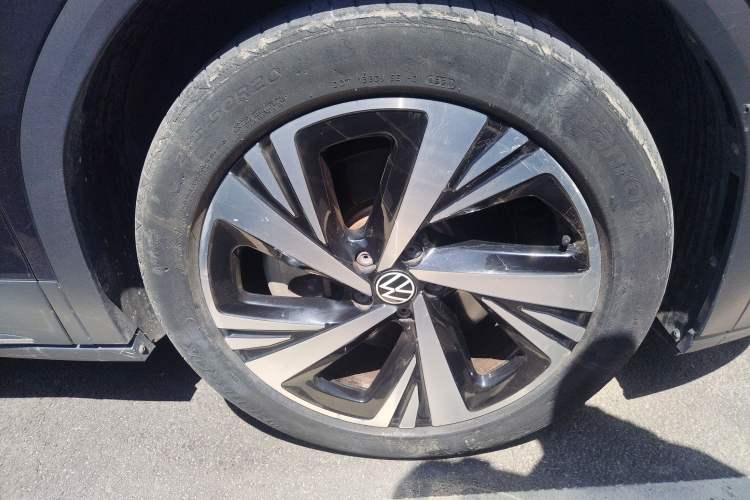 Used Volkswagen ID.6 CROZZ 2021 Revised Version Long-Range PRO Edition Right Front Wheel Hub