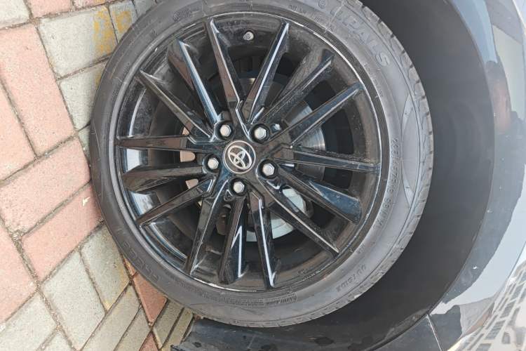 Used Toyota Camry 2022 2.0S Knight Edition Right Front Wheel Hub