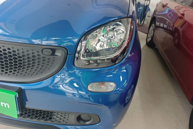 Used smart forfour 2018 1.0L 52 kW Dynamic Edition